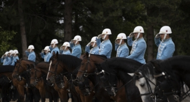 Şampiyon atların yer aldığı Süvari Birliği resmi törenlerin vazgeçilmezi