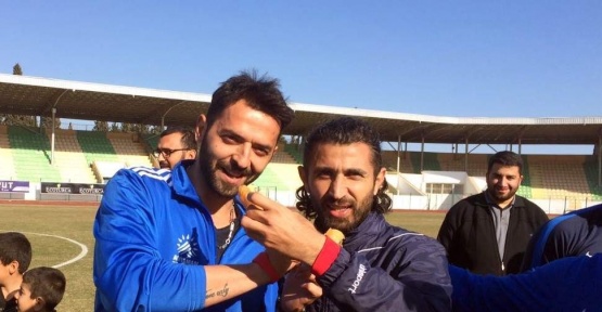 Adıyaman Belediyesi Hentbol Takımından Adıyaman 1954 Spora tatlı ikramı