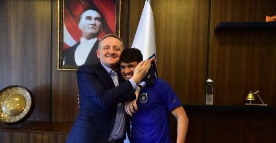 Başakşehir, Mossoro ve Napoleoni ile uzattı