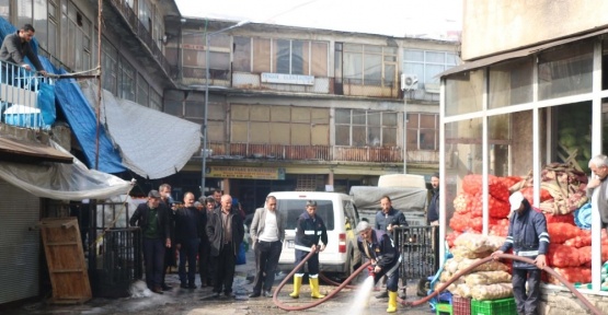 Bitlis’te cadde ve sokaklar yıkandı