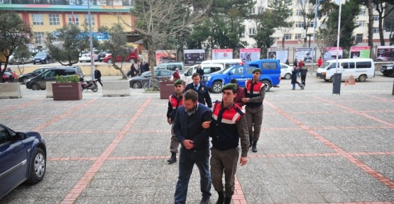 Bursaspor otobüsüne saldırdığı iddia edilen 6 kişi adliyeye sevk edildi