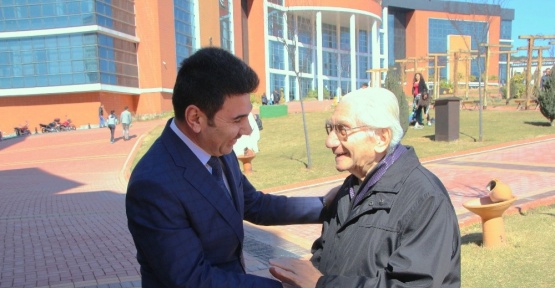 Devlet Sanatçısı Prof. Dr. Alaeddin Yavaşça, 7 Aralık Üniversitesini ziyaret etti