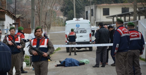 Eski arkadaşı tarafından sokak ortasında öldürüldü