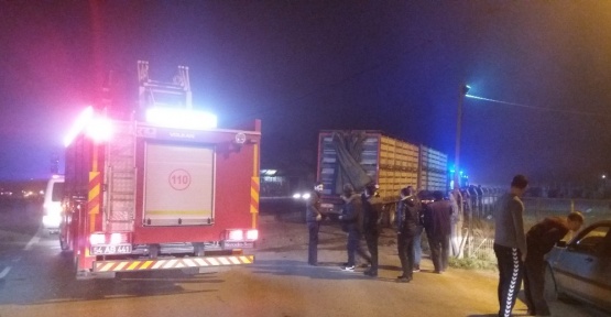 Otomobil tırın altına girdi: 1 yaralı