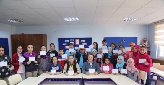 Rize’de ortaokul öğrencilerinden askerlere moral mektubu
