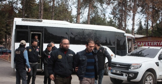 Valiliğe bombalı saldırıya yardım ettiği iddia edilen 9 kişi adliyeye sevk edildi