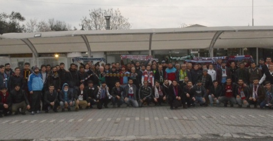 Akhisar Belediyespor taraftarları örnek olmaya devam ediyor