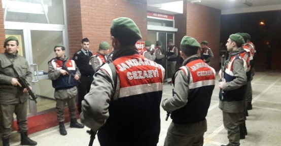 Alaattin Çakıcı 50 asker ve yoğun önlemlerle gece yarısı hastaneye getirildi