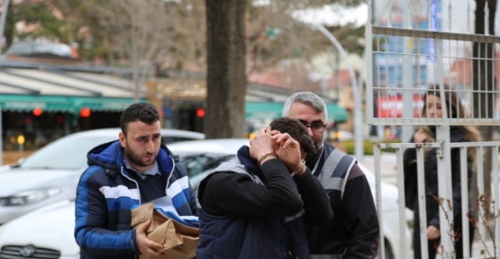 Aynı marka araçları çalan otomobil hırsızı tutuklandı