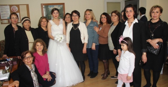 Baba evinden değil dernekten gelin çıktı