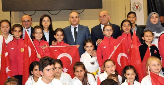 Bakan Kılıç, Yalova’da toplu spor tesislerini hizmete açtı