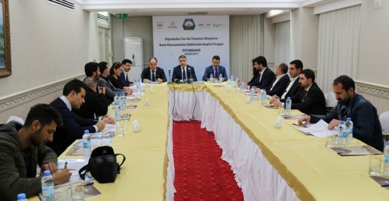 Basın toplantısında deprem paniği
