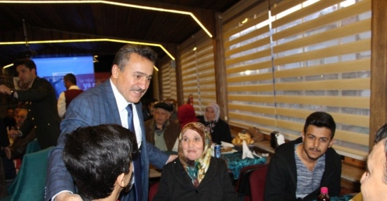 Başkan Tutal’dan şehit aileleri onuruna yemek