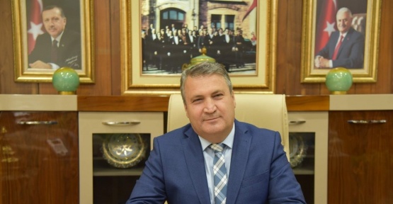 Başkanlar ve STK’lar şair Mehmet Akif’i andı