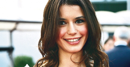 Beren Saat Yeni Diziye Başlıyor! İşte Dizi Hakkında Detaylar