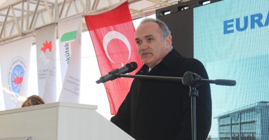 Bilim Sanayi ve Teknoloji Bakanı Özlü: “Türkiye’nin gerçek açığı teknoloji açığıdır”