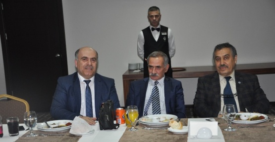 Bozüyüklü muhasebeciler yemekte buluştu