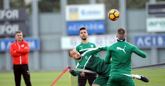 Bursaspor’da Osmanlıspor mesaisi başladı