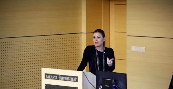 ‘Engelsiz İletişim’ başlıklı eğitim SAÜ Kongre Merkezinde gerçekleştirildi