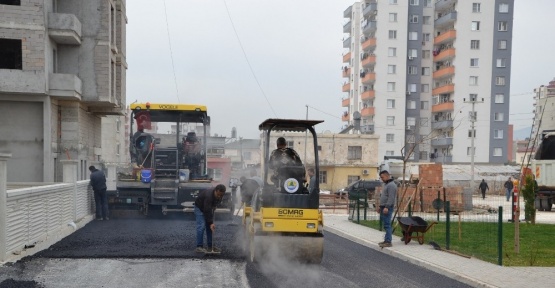 Erdemli’de asfalt çalışmaları devam ediyor