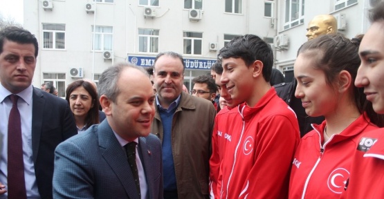 Gençlik ve Spor Bakanı Akif Çağatay Kılıç: 