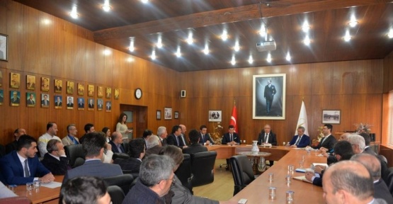 Hayırsever kurum ve kuruluşların yetkilileriyle istişare toplantısı