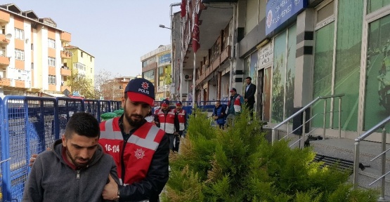 Kamyon akülerini çalan hırsızlar yakalandı