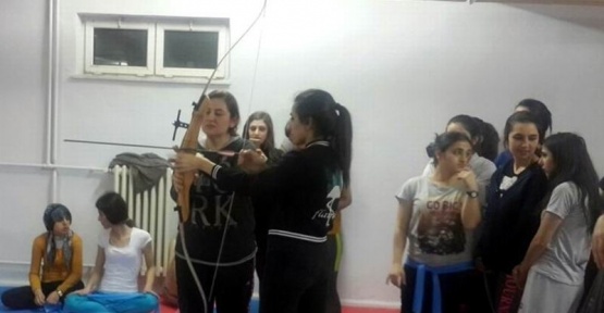 Kızlar Ata sporuna gönül verdiler