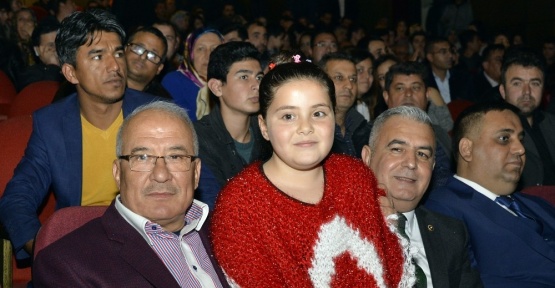 Kocamaz: “Bir devletin varlığı, bayrağı, dili, İstiklal Marşı ile ispatlanır”