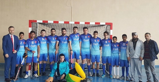 Kurhan Spor Kulübü Salon Hokeyi 2.lig müsabakaları için Trabzon’a gitti