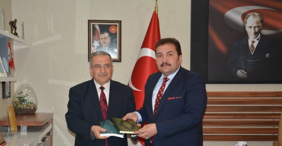 Müftüden, Edremit Milli Eğitim Müdürlüğüne ziyaret