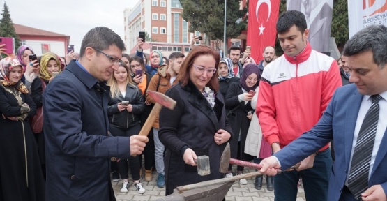 Nevruz ateşi yakıldı, örste demir dövüldü ve fidanlar toprakla buluşturuldu