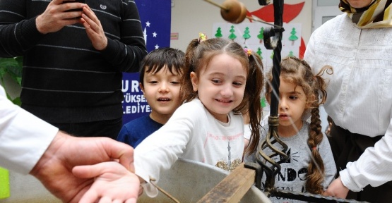 Öğrenciler Bursa ipeğini öğreniyor
