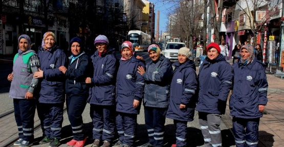 (Özel Haber) Sokakların emekçi kadınları Dünya Kadınlar Gününe çalışarak giriyor