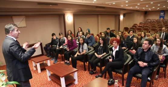Ticaret Lisesi öğrencilerinden Artvin SMMMO’ya ziyaret