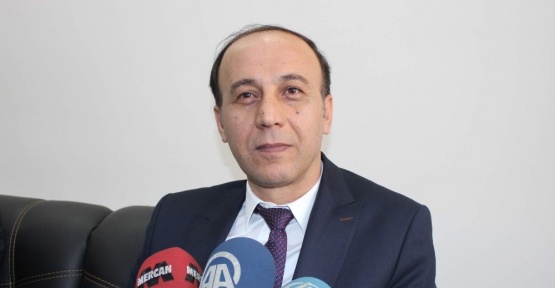 Valilikte intihar teşebbüsünde bulunan vatandaşı ikna eden Vali Abdullah Erin: