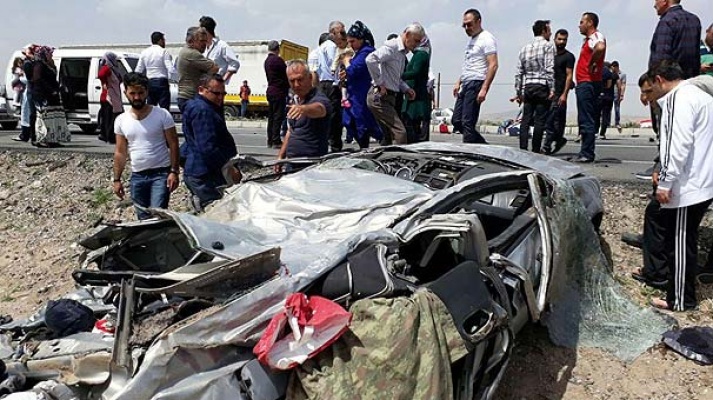 Kayseri'den kaza haberi : 3 ölü, 1 yaralı