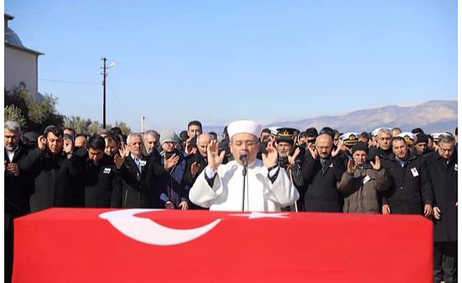 SON YOLCUĞUNA BİNLERCE KİŞİ UĞURLADI