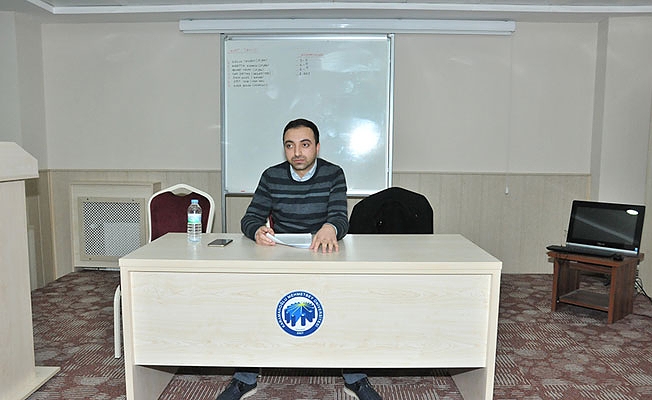 KMÜ ÖĞRENCİLERİ TÜRKİYE'NİN DIŞ POLİTİKASI ÜZERİNE KONUŞTU