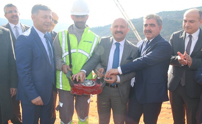BELEDİYE BAŞKANIMIZ CAFER ÖZDEMİR, KUTLUBEY OKULLARI AMASYA YERLEŞKESİ TEMEL ATMA TÖRENİNE KATILDI