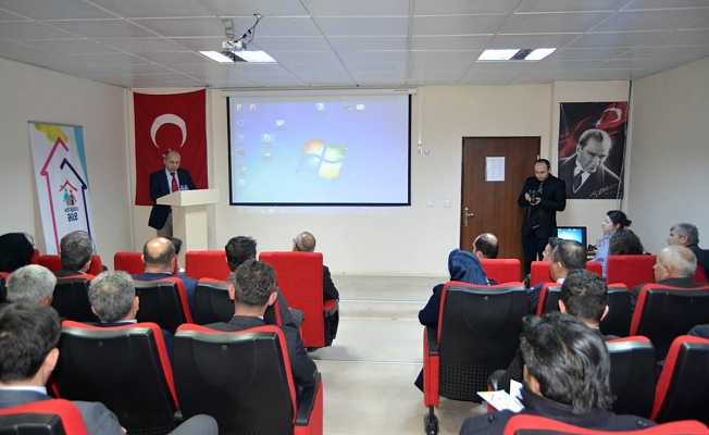 HAMAMÖZÜ İLÇESİ'NDE KORUYUCU AİLE TANITIM PROGRAMI VE MUHTARLAR TOPLANTISI YAPILDI