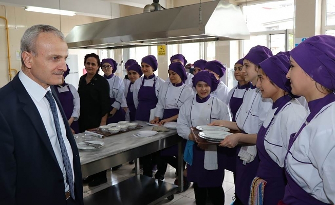 Şerife Bacı Mesleki ve Teknik Anadolu Lisesindeyiz