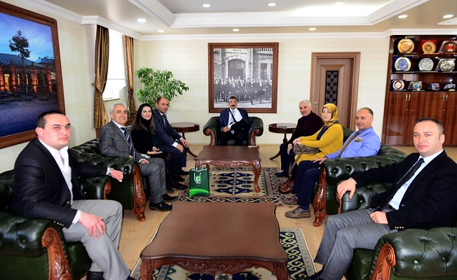 VALİ BİLMEZ’DEN YEŞİLAY HAFTASI KABULÜ