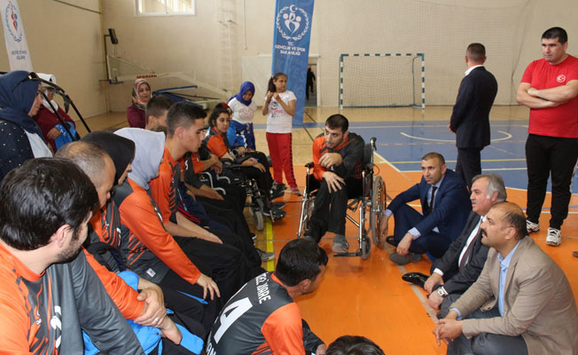 MİLLETVEKİLİ ŞEKER, AMATÖR SPOR KULÜPLERİNİN TEMSİLCİLERİYLE BİR ARAYA GELDİ