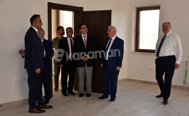 İnşaat ve Emlak Dairesi Başkanı Umut Gür ve Beraberindekiler Okulları Ziyaret Ederek İncelemelerde Bulundular