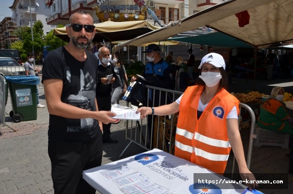 BÜYÜKŞEHİR ALANYA’DA MASKE DAĞITTI