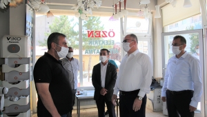 “BİZİM DÖNEMİMİZDE HER MAHALLEMİZE EŞİT HİZMET GİDECEK”