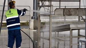 KURBAN SATIŞ VE KESİM TESİSLERİ TEMİZLENİYOR