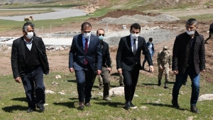  VALİ/BELEDİYE BAŞKAN V. SAYIN İDRİS AKBIYIK İLİMİZDEKİ JEOTERMAL KAYNAKLARI ÇALIŞMALARINI İNCELEDİ