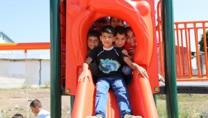 4 YENİ ÇOCUK OYUN ALANI İNŞASI DEVAM EDİYOR